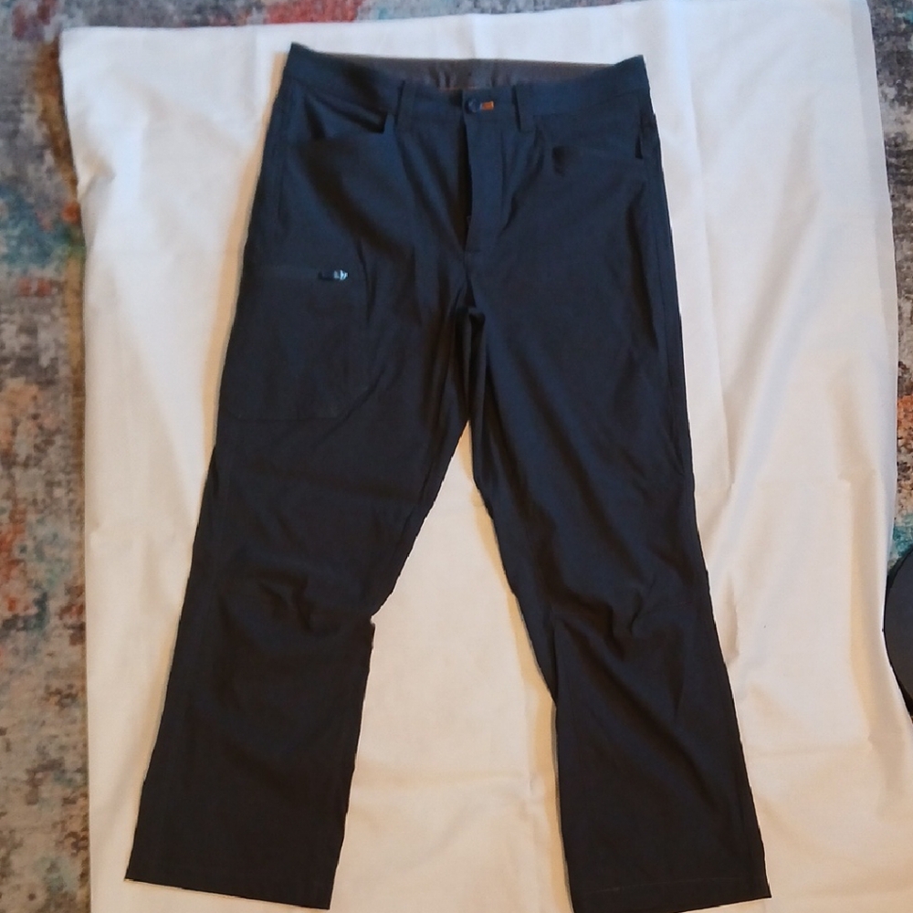 Eddie Bauer Men's Dark Gray Cargo Pants